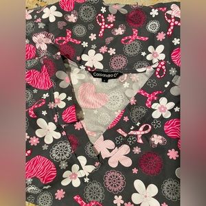 Size small breast cancer awareness scrub top
